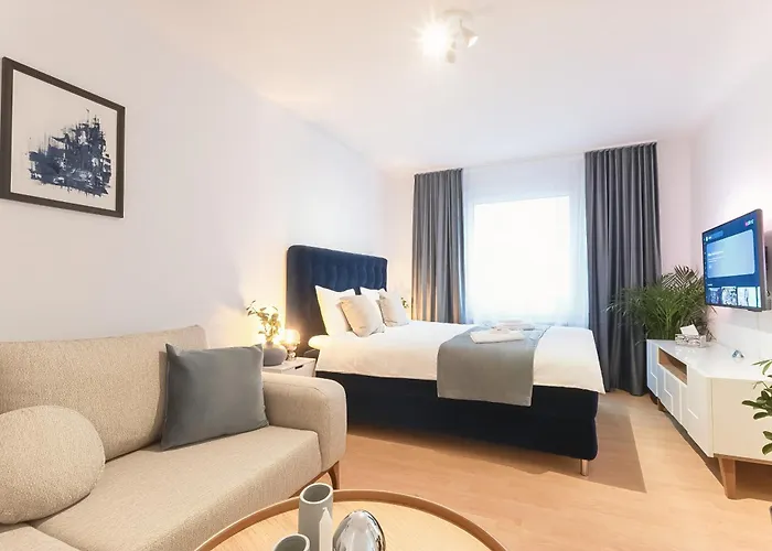 Apartamento 100 M2 Near Belvedere And Train Station
