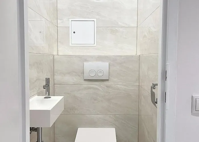 100 M2 Near Belvedere And Train Station Apartamento *