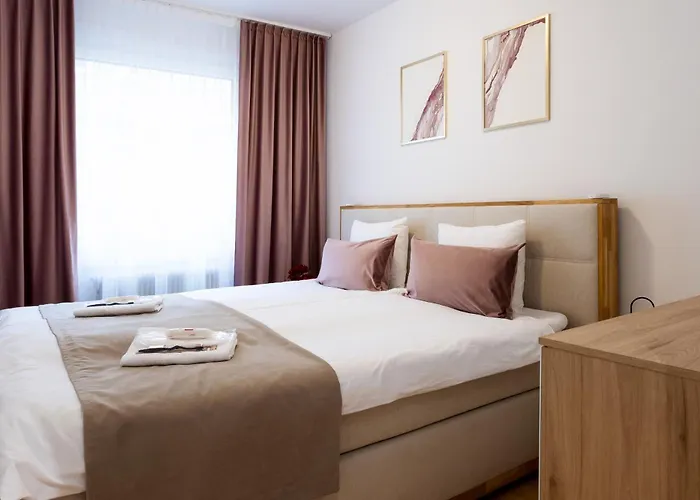 Apartamento 100 M2 Near Belvedere And Train Station *